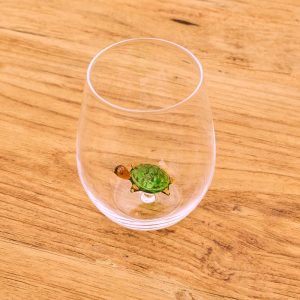 Glas mit Schildkröte